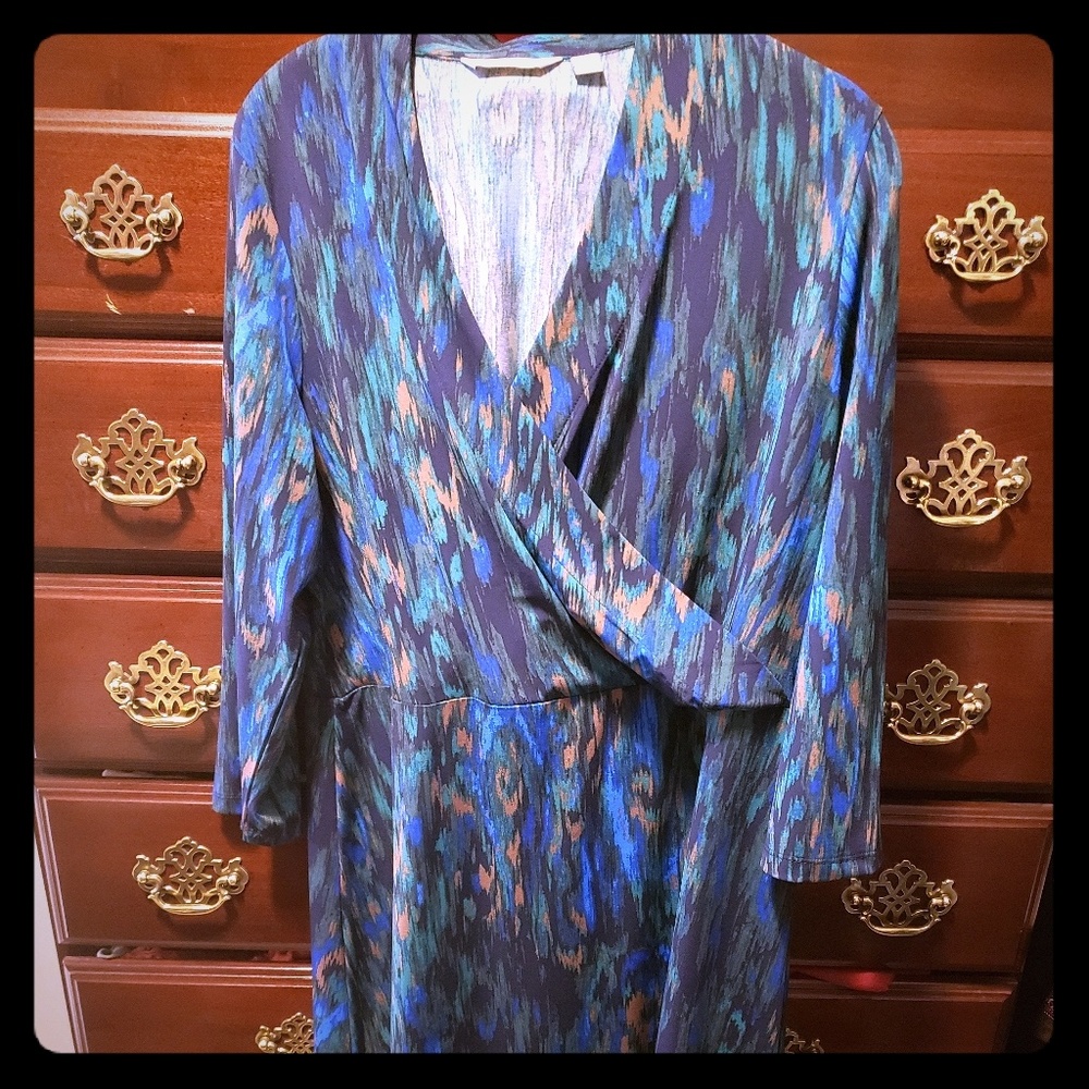 Three quarter sleeve dress